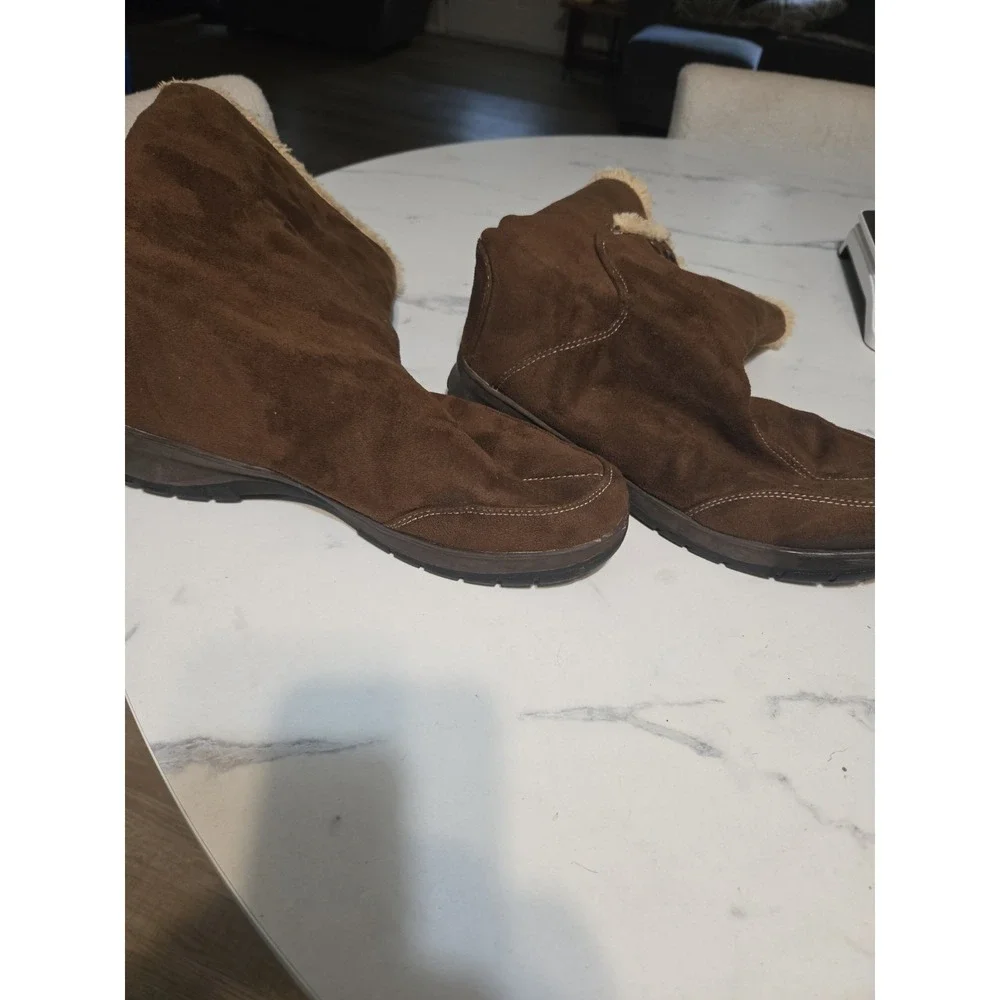 Itasca Blitzen Women's Size 10 Brown Faux Suede Winter Boots Faux Fur Lined